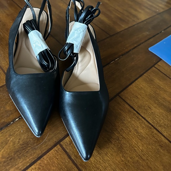 Shoes - Picture 1 of 3